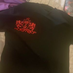 Im selling this shirt